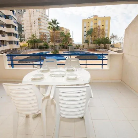 Oasis: Equipped With Terrace, Pools & Free Amenities Calpe