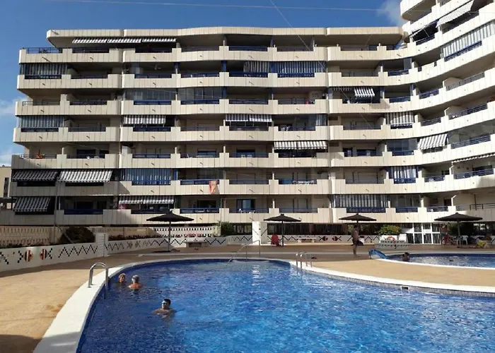 Oasis: Equipped With Terrace, Pools & Free Amenities Apartment Calpe