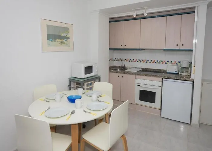 Oasis: Equipped With Terrace, Pools & Free Amenities * Calpe