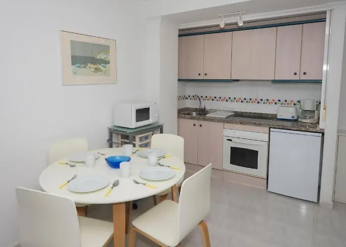 Equipe Espagne 4 Couchages, Terrasse, Piscines, Climatisation, Garage, Wifi Gratuit