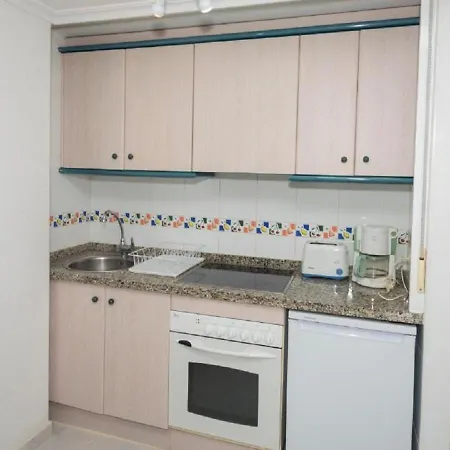équipé Espagne, 4 Couchages, Terrasse, Piscines, Climatisation, Garage, Wifi Gratuits Appartement