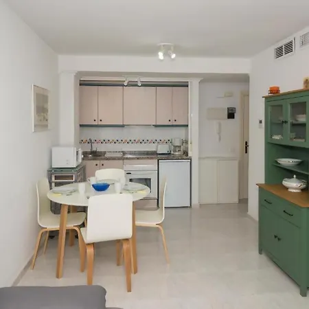 Appartement équipé Espagne, 4 Couchages, Terrasse, Piscines, Climatisation, Garage, Wifi Gratuits