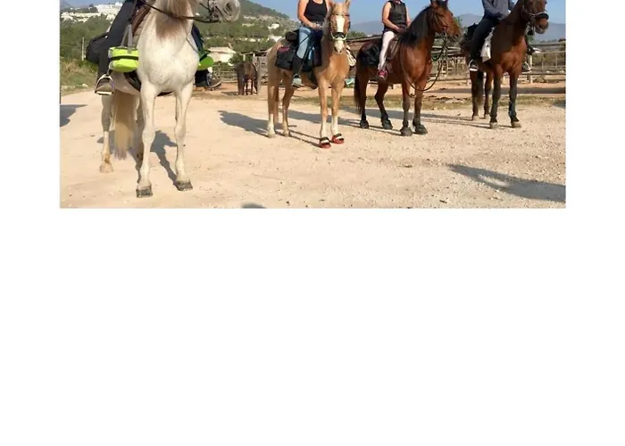 Equipe Espagne 4 Couchages, Terrasse, Piscines, Climatisation, Garage, Wifi Gratuit